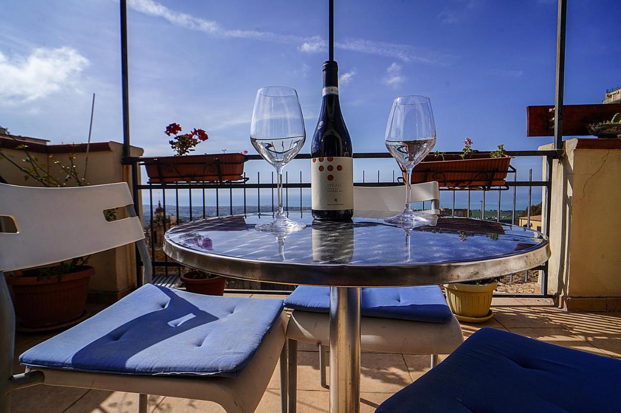 Casa Lerux Hotel Agrigento Bagian luar foto