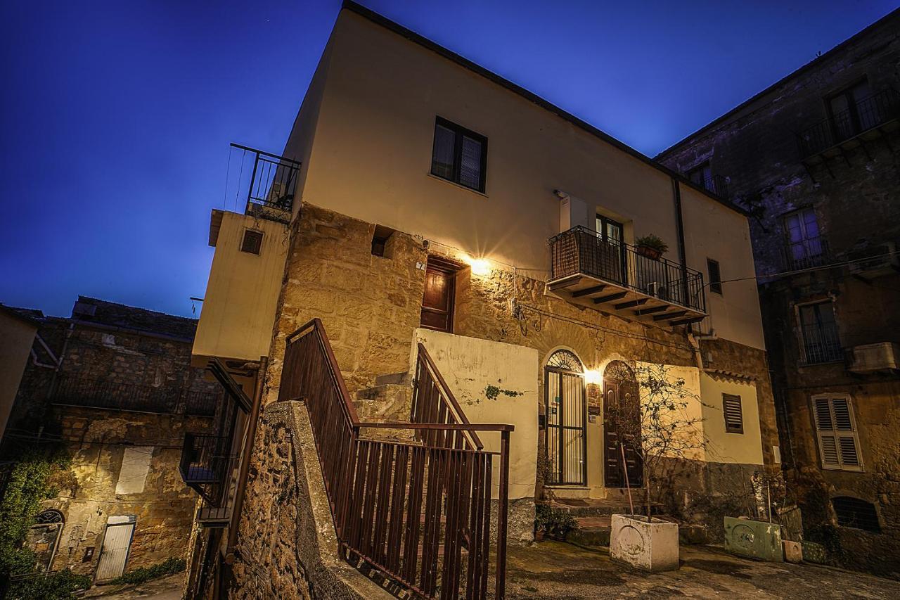 Casa Lerux Hotel Agrigento Bagian luar foto